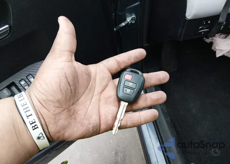 2014 Toyota Rav4 Xle from USA, damaged, VIN 2T3WFREV6EW105789